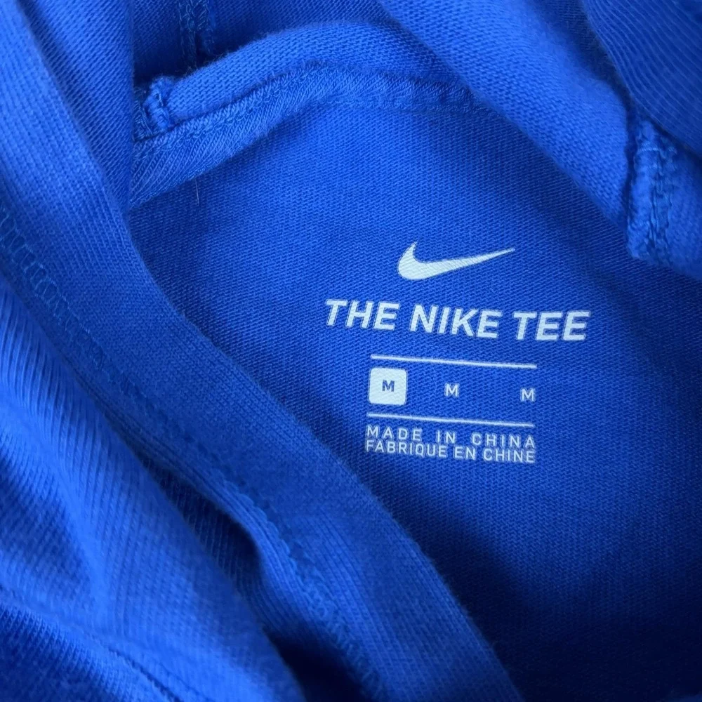 Nike Shirt Mens Medium Blue Short Sleeve Hooded The Nike Player Tee AJ6714-493